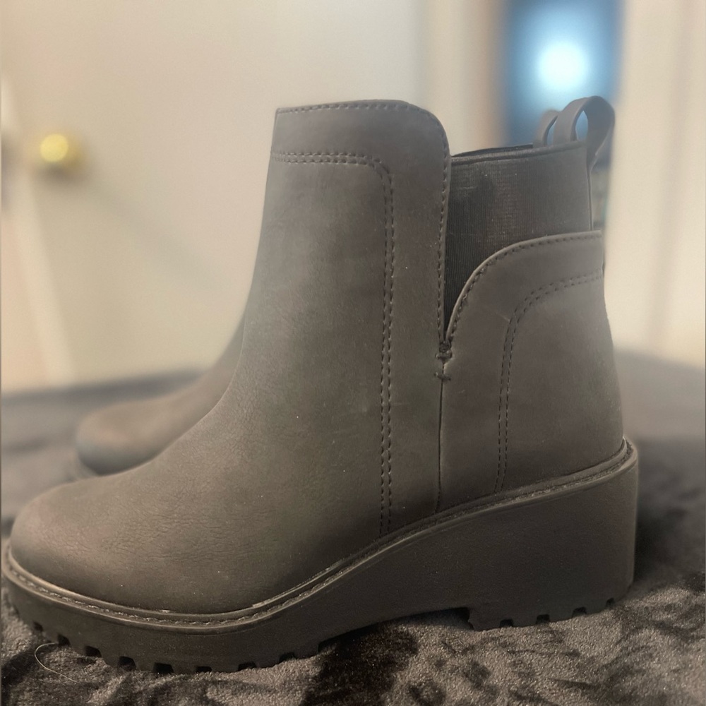 Black Dolce Vita Booties